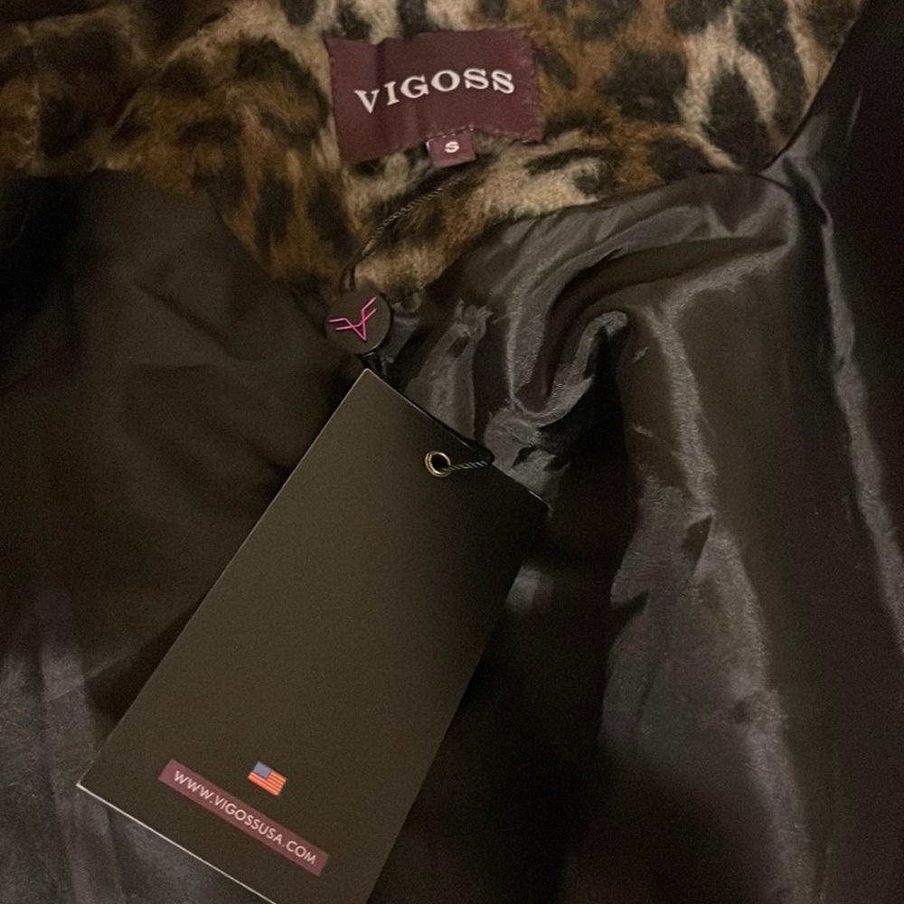 NWT Vigoss Leopard Print Coat
